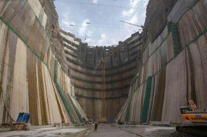 乌东德大坝混凝土浇筑超过200万立方米 